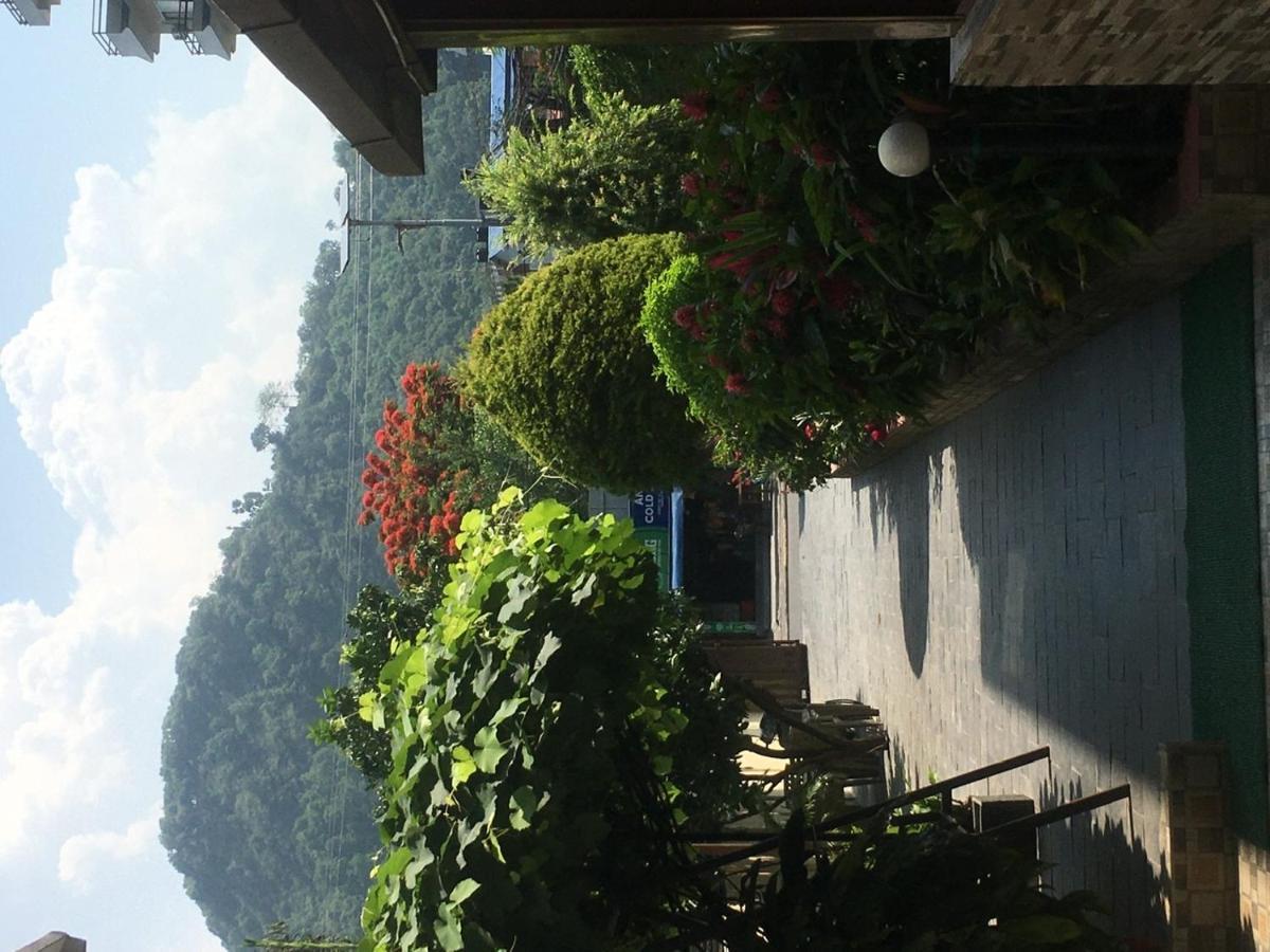 The North Face Inn Pokhara Exteriör bild