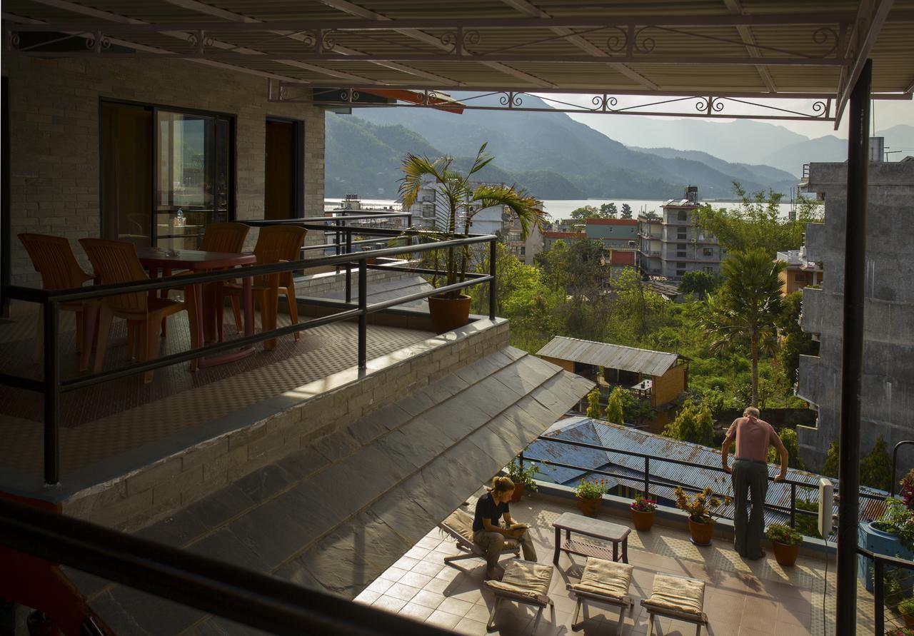 The North Face Inn Pokhara Exteriör bild