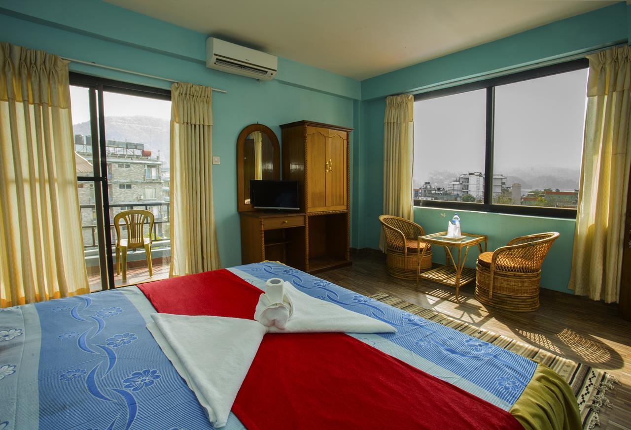 The North Face Inn Pokhara Exteriör bild