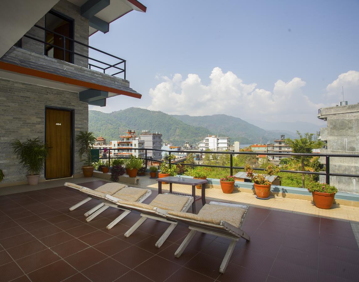 The North Face Inn Pokhara Exteriör bild