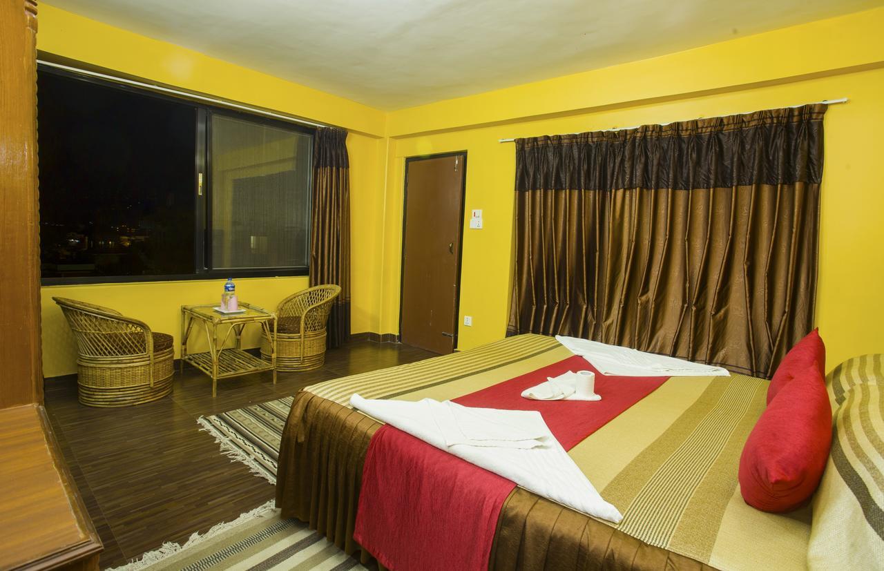 The North Face Inn Pokhara Exteriör bild